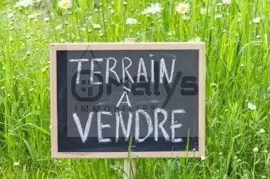 Terrain constructible 780 m²
