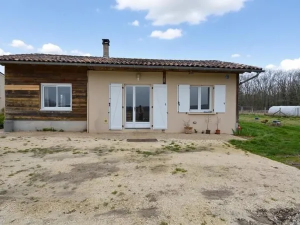 St Méard de Gurson, maison 2 chambres + 2500 m² terrain
