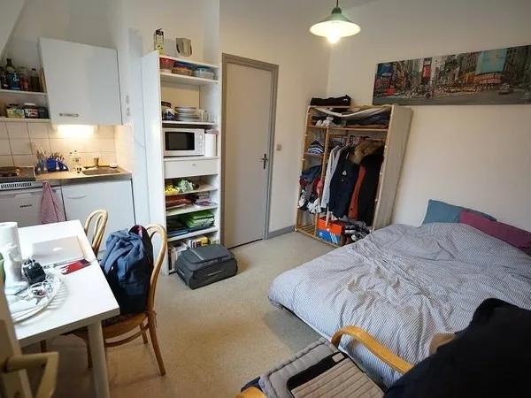 Studio 1 pièce 14 m²