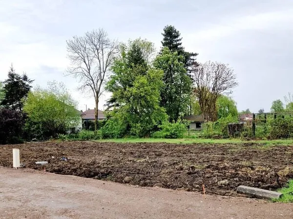 Terrain 549 m²