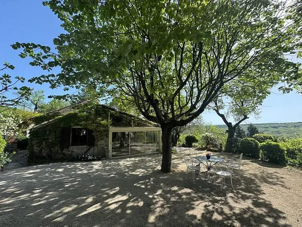 Maison 8 pièces 180 m²