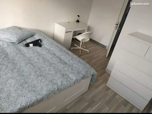 Appartement T4 à louer pierre bénite centre , meublé et équipé 3 chambres F4