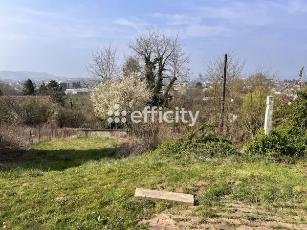 Terrain 730 m²