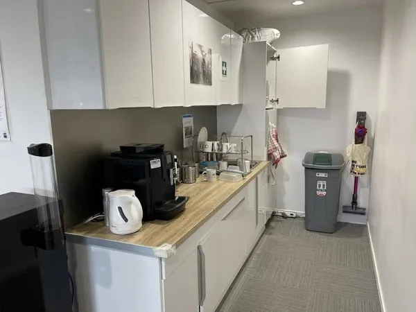 Bureaux 5876 m²