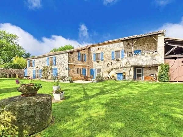 Maison 5 pièces 300 m²