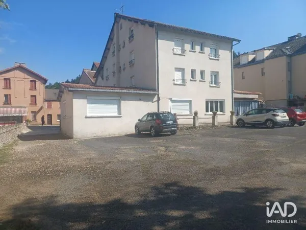 Commerce 1900 m²