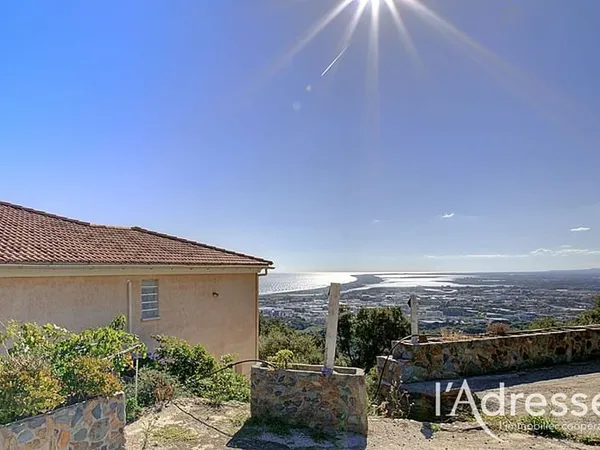 Maison 7 pièces 180 m²