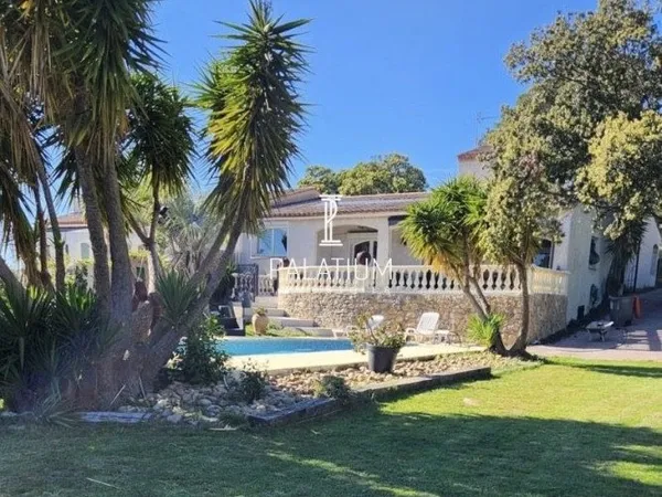 St Raphael Charmante Maison avec piscine 160 m2