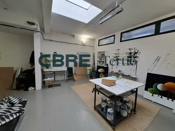 Bureau 150 m²