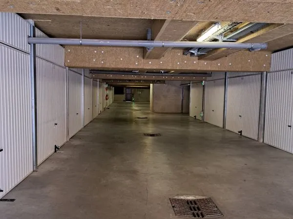 Garage Vert Eden, box fermé 13,5 m² Aix-En-Provence