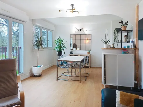 Appartement Type3 à vendre à Angers au 1er étage - Entièrement rénové 2 chambres cave et parking