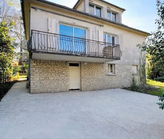 Maison 5 pièces 130 m²