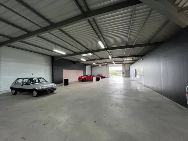 Local d'activité 760 m²