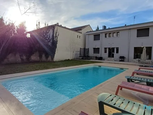 Maison individuelle 6 pièces proche Gratte-Ciel