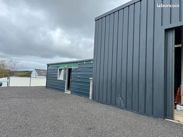 Local commercial 164 m² PLEYBEN