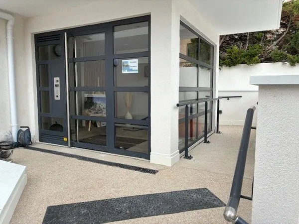 Appartement T2 avec belle vue dégagée sur le Rocher de Vitro