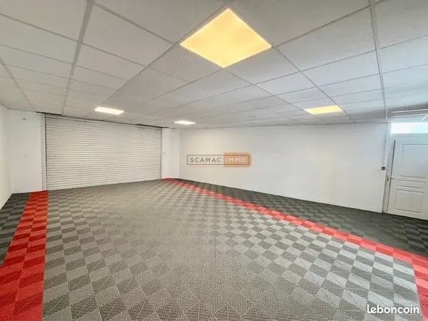 Local d'activité 100 m²
