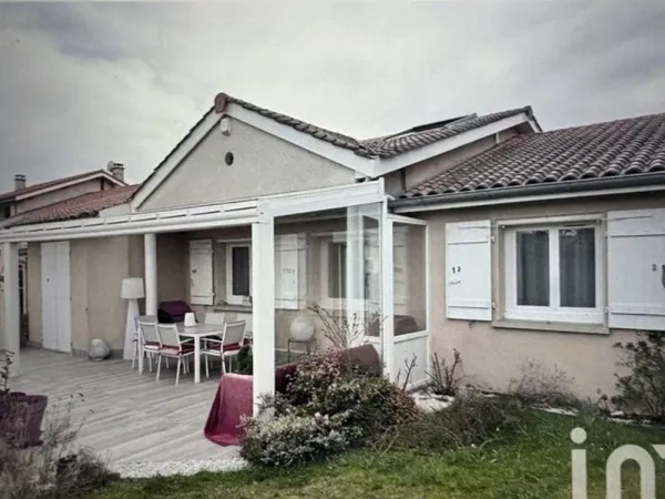 villa très lumineuse, quartier résidentiel de St Etienne