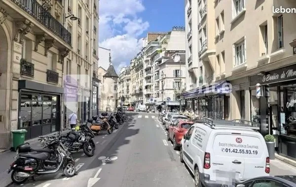 Local commercial 365 m²