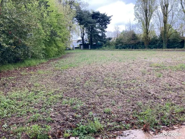 Terrain constructible viabilisé