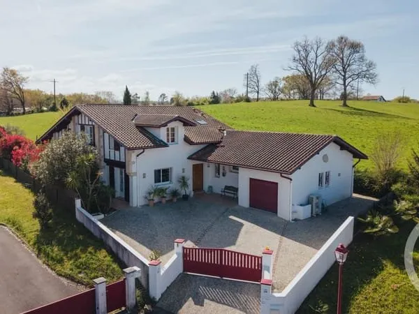 Maison 5 pièces 199 m²
