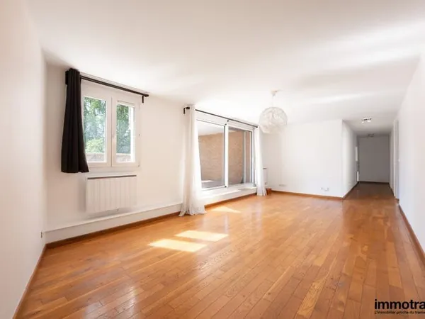Appartement Type 4 avec garage et terrasse