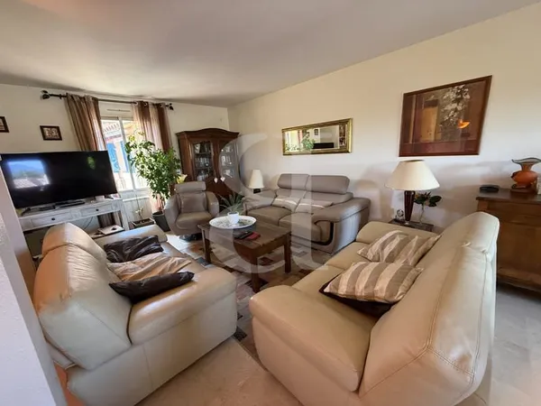 Appartement avec terrasse à Valréas.