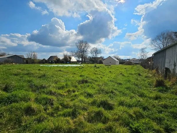 Terrain 2082 m²