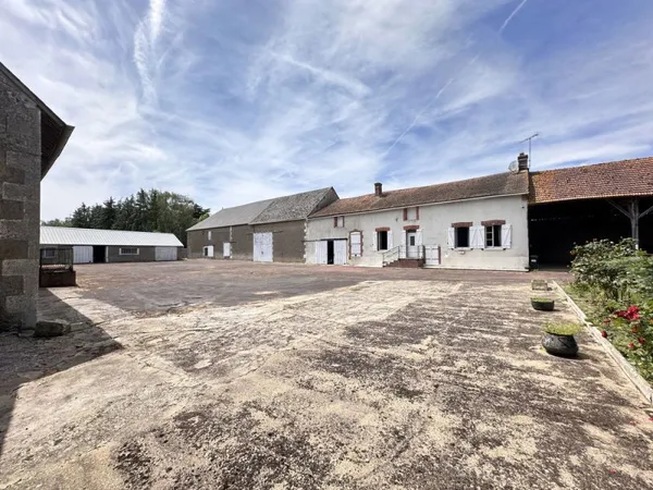 CORPS DE FERME MAISON 2 CHAMBRES AUNEAU CHARTRES EURE ET LOIR DEPENDANCES STOCKAGES GARAGE RENOVATIO