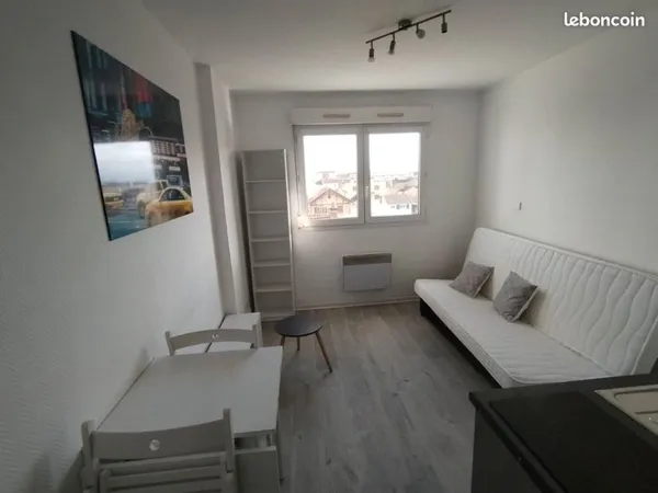 Beau studio meublé standing