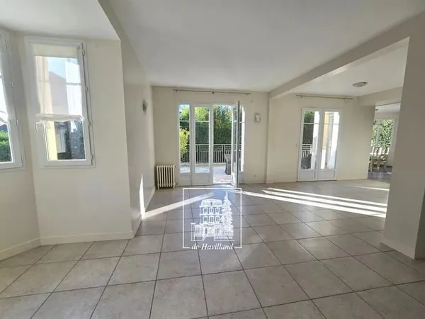 Maison Location Le Vésinet 9p 292m² 6400€
