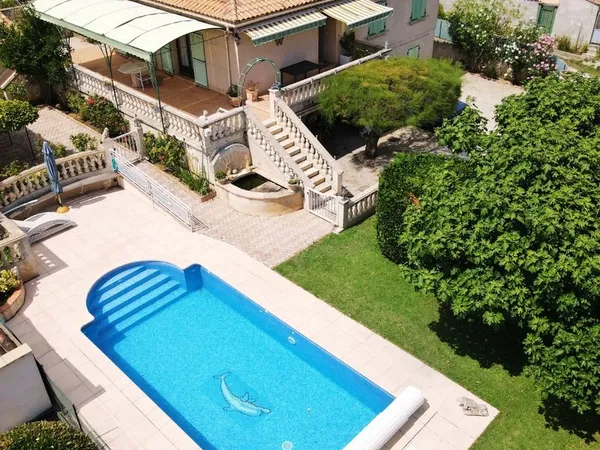 🏡 Villa avec Piscine, 2 Appartements - Terrain Arboré - Sainte-Tulle (04220)