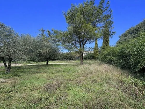 VENTE TERRAIN A BATIR 640M2