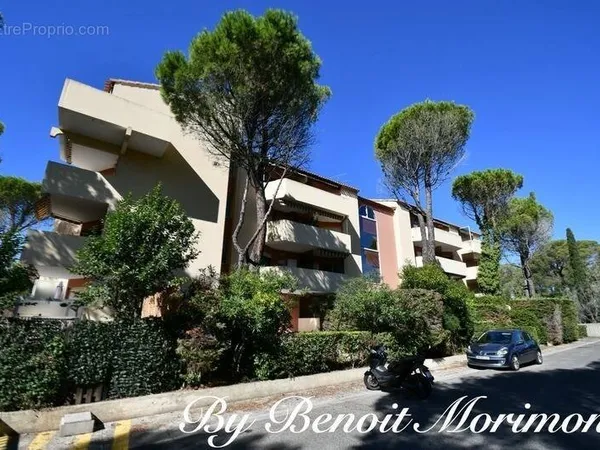 Appartement à vendre 1 pièces BOULOURIS (83)