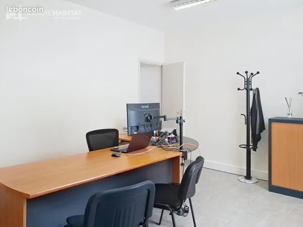 Bureau 33 m²
