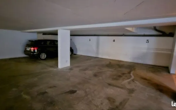 Emplacement Auto , berlines,