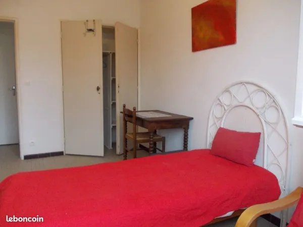 Chambre meublée 15m2 Sud jardin calme