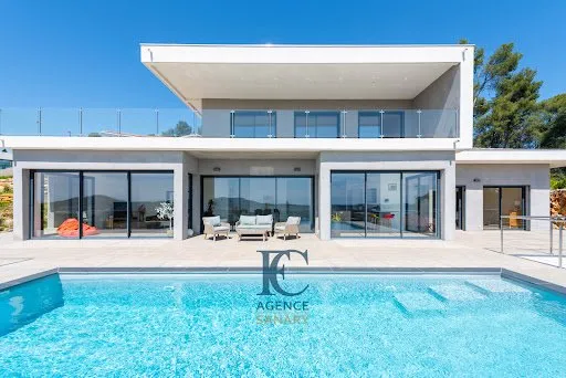 Maison 6 pièces 244 m²