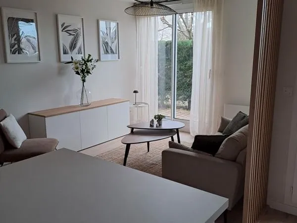 CO-LOCATION APPARTEMENT 89 m² - 3 CHAMBRES rénové, meublé et décoré avec jardin au calme