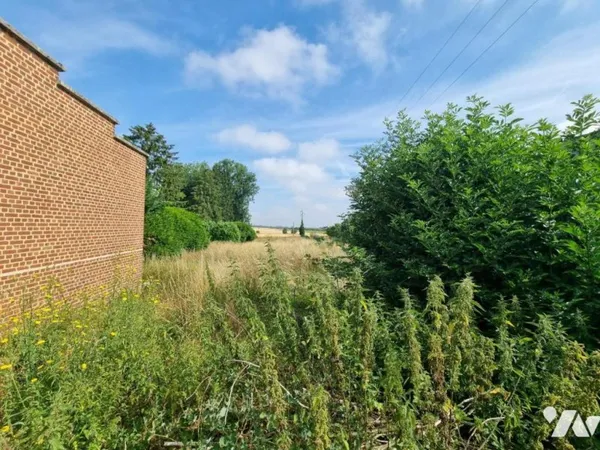 Terrain 1500 m²