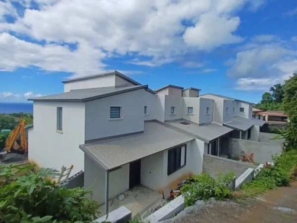 Villas T4 neuves jumelées à Ste Suzanne