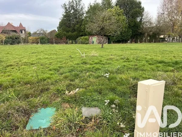 Terrain 1025 m²