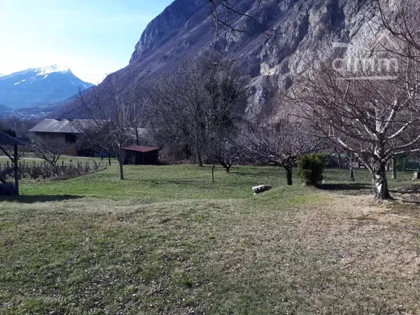 Terrain à bâtir
