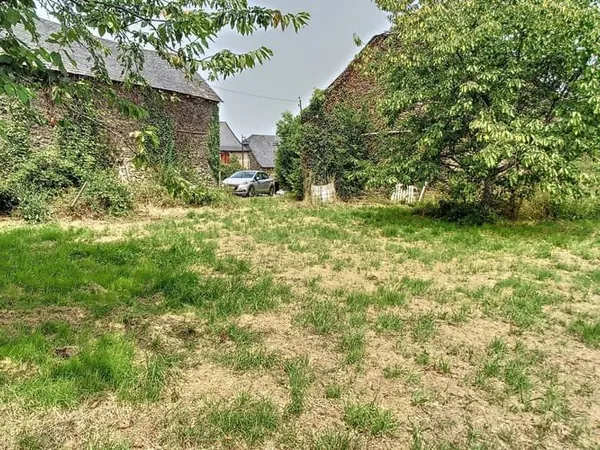 Terrain 3833 m²