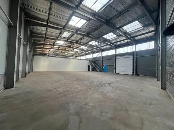 Local d’activité et entrepôt Vente Roussillon 3p 1145m² 369000€