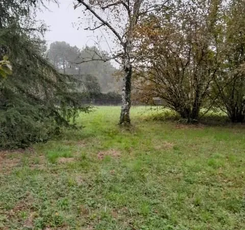Terrain 750 m² Illats