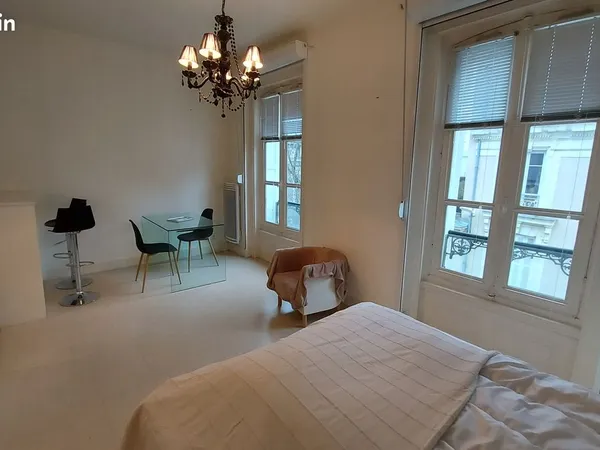 Studio 30 m² hypercentre (Jardin du Mail)