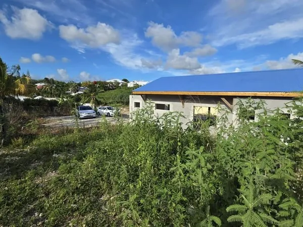 Terrain 1027 m²