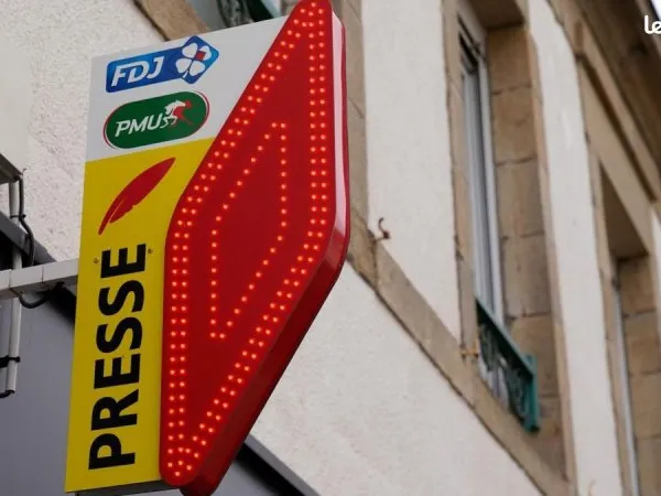 Fonds de commerce bar, tabac, PMU 60 m²