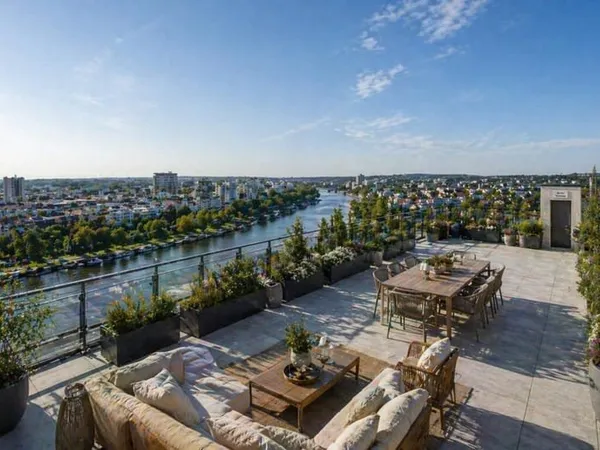 Appartement exceptionnel 8e étage et DERNIER ÉTAGE - ROOFTOP de 145m² - Expo Sud-Est - Boulogne-Bill